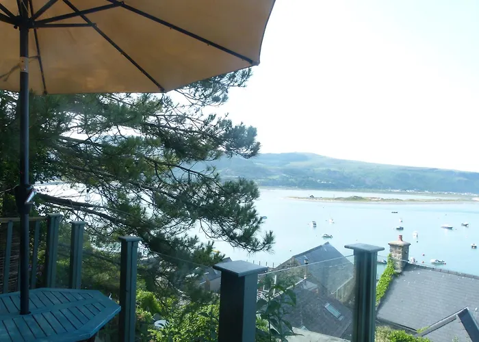 2-Bedroom Cottage In Barmouth Old Town With Sea Views