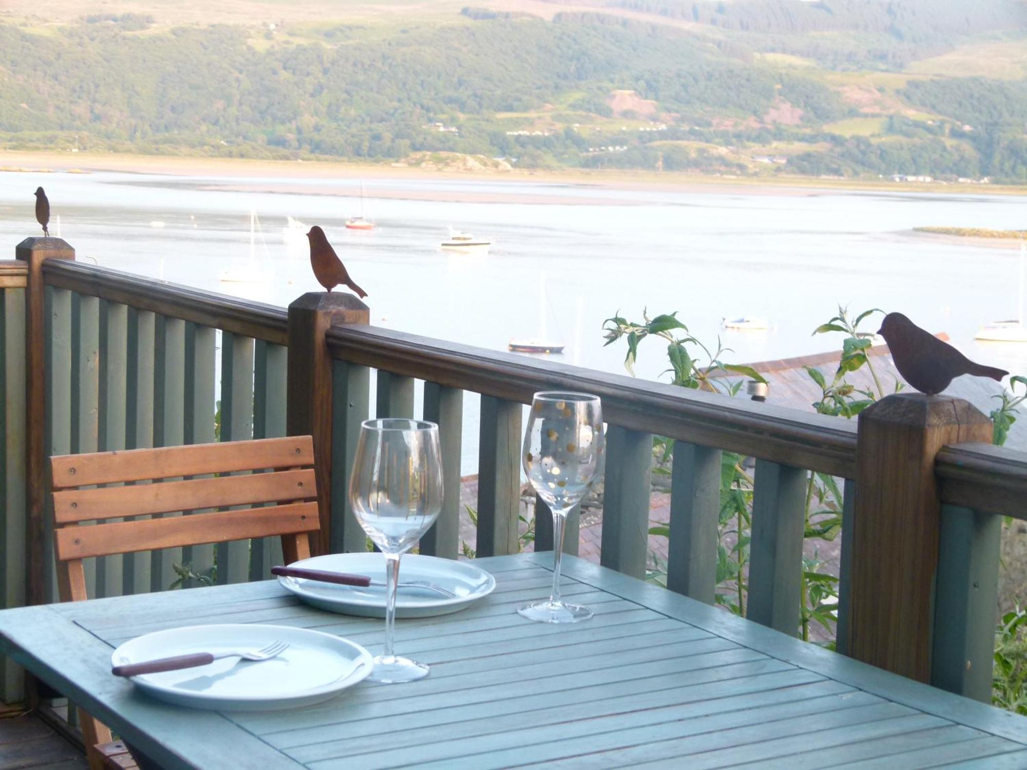 2-bedroom In Old Town With Sea Views Holiday home *